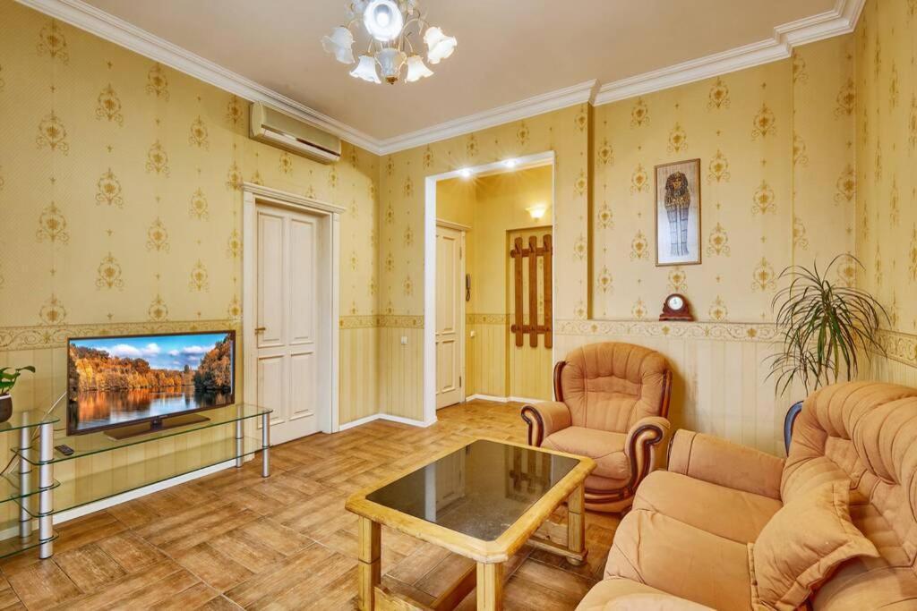Apartment Near Bessarabsky Square 基輔 外观 照片